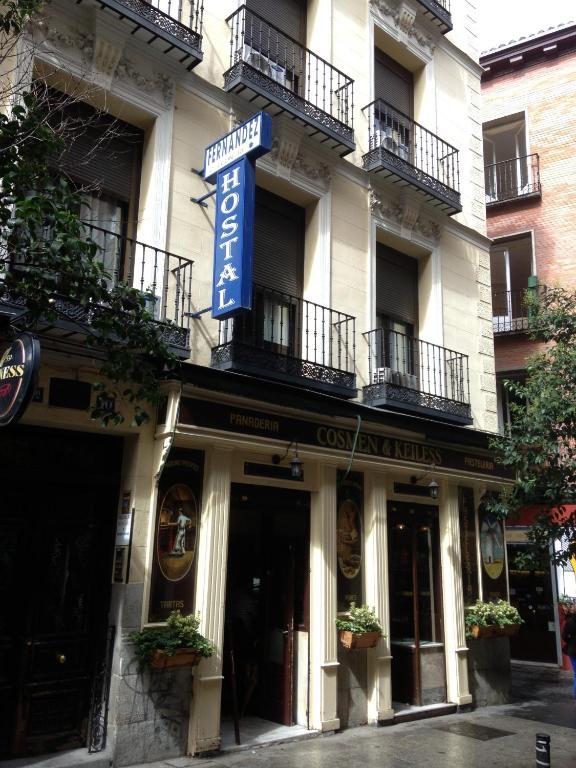Hostal Fernandez Madrid Ngoại thất bức ảnh
